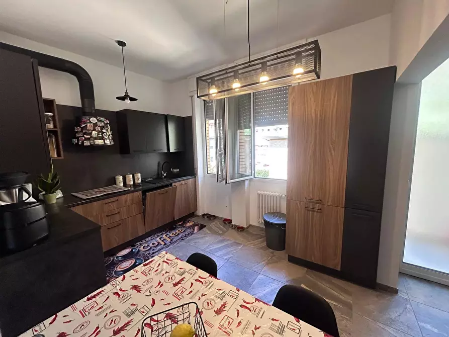 Immagine 3 di Casa trifamiliare in vendita  a Ventimiglia