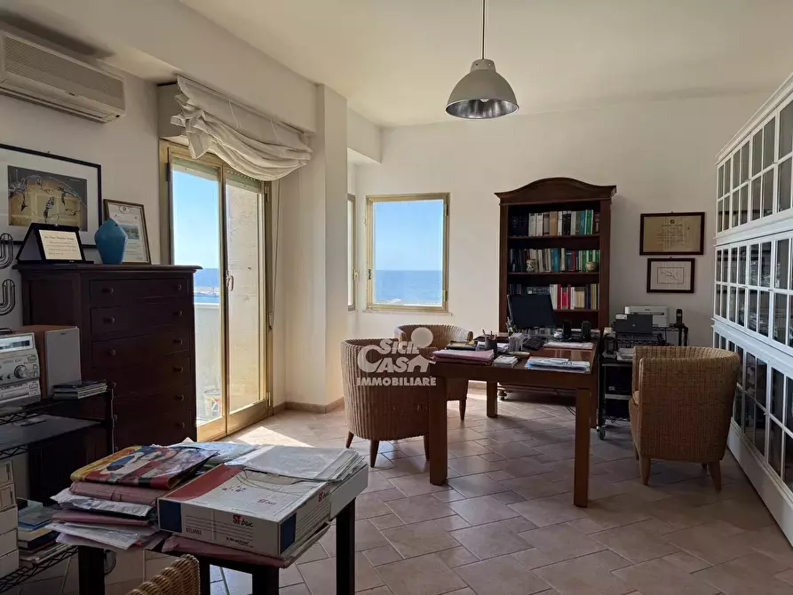 Immagine 2 di Casa trifamiliare in vendita  a Marsala