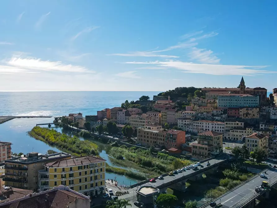 Immagine 39 di Casa trifamiliare in vendita  a Ventimiglia