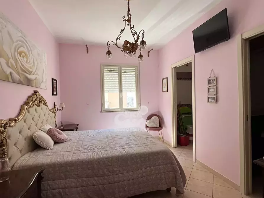 Immagine 9 di Casa trifamiliare in vendita  a Marsala