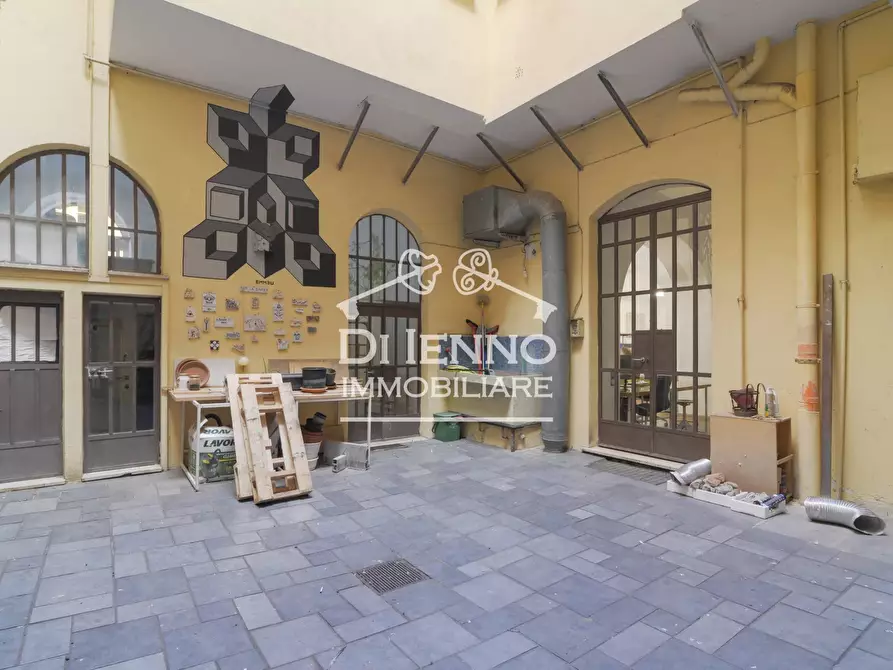 Immagine 8 di Attico in vendita  in Via dei Marsi a Roma