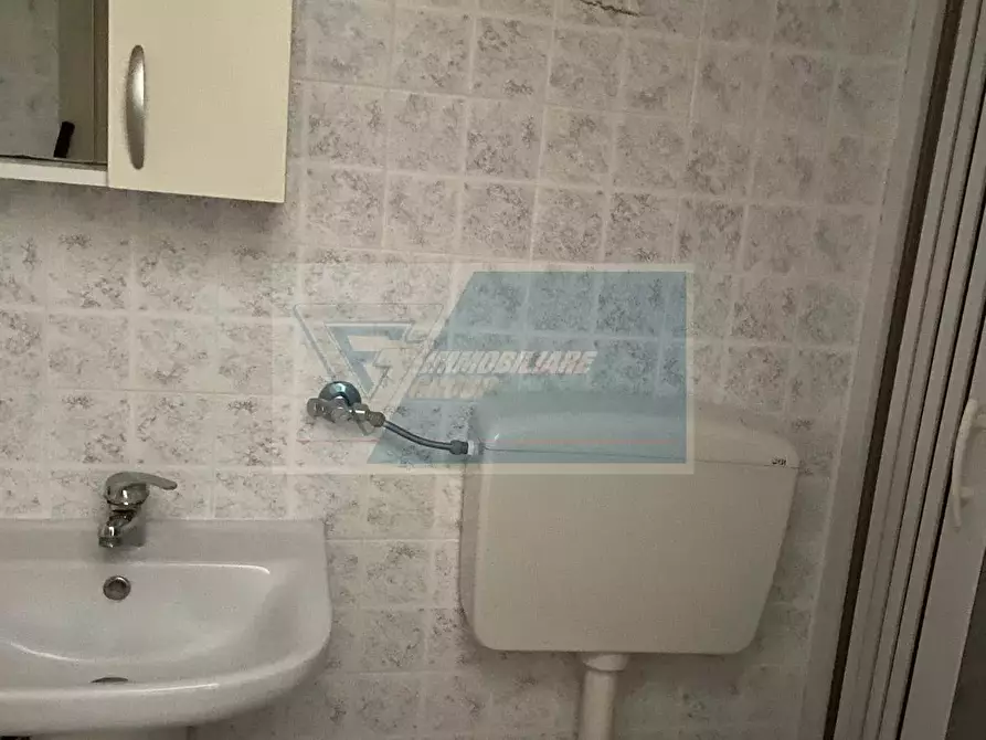 Immagine 5 di Casa trifamiliare in vendita  in Via Como a Buccheri