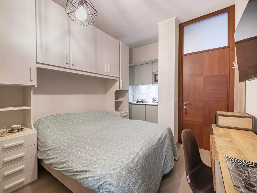 Immagine 12 di Casa trifamiliare in affitto  in Via Alfredo Cappellini, 20 a Milano