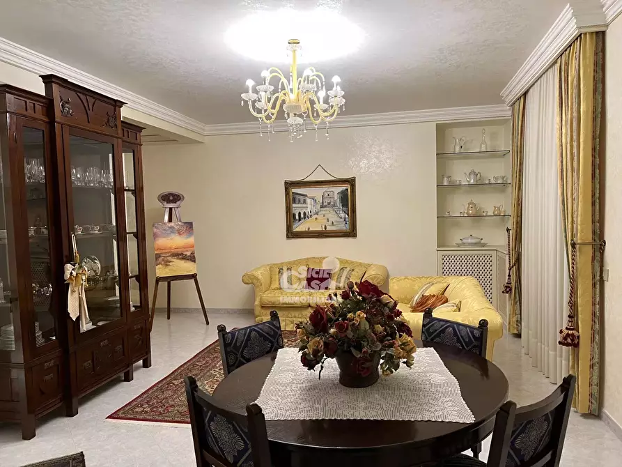 Immagine 2 di Casa trifamiliare in vendita  a Marsala