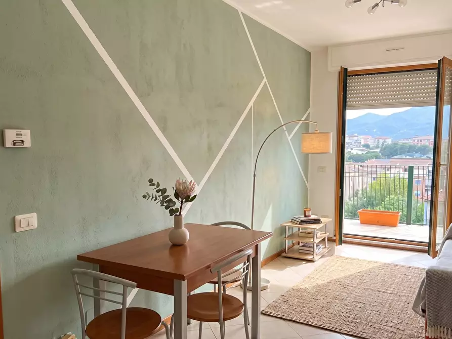 Immagine 1 di Casa trifamiliare in vendita  in Via Settevalli, 11 a Perugia