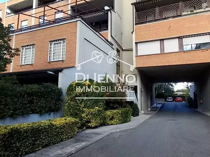 Immagine 10 di Casa trifamiliare in vendita  in Via Valbondione a Roma