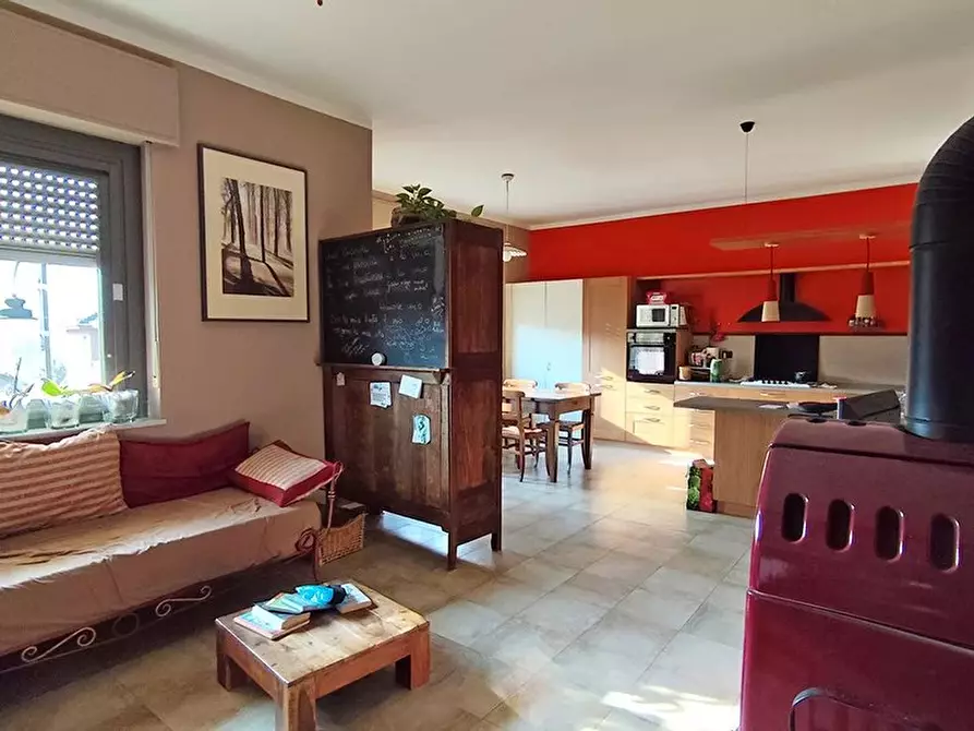 Immagine 26 di Casa trifamiliare in vendita  a Dogliani