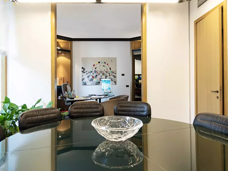 Immagine 2 di Castello in affitto  in Via Spadari a Milano