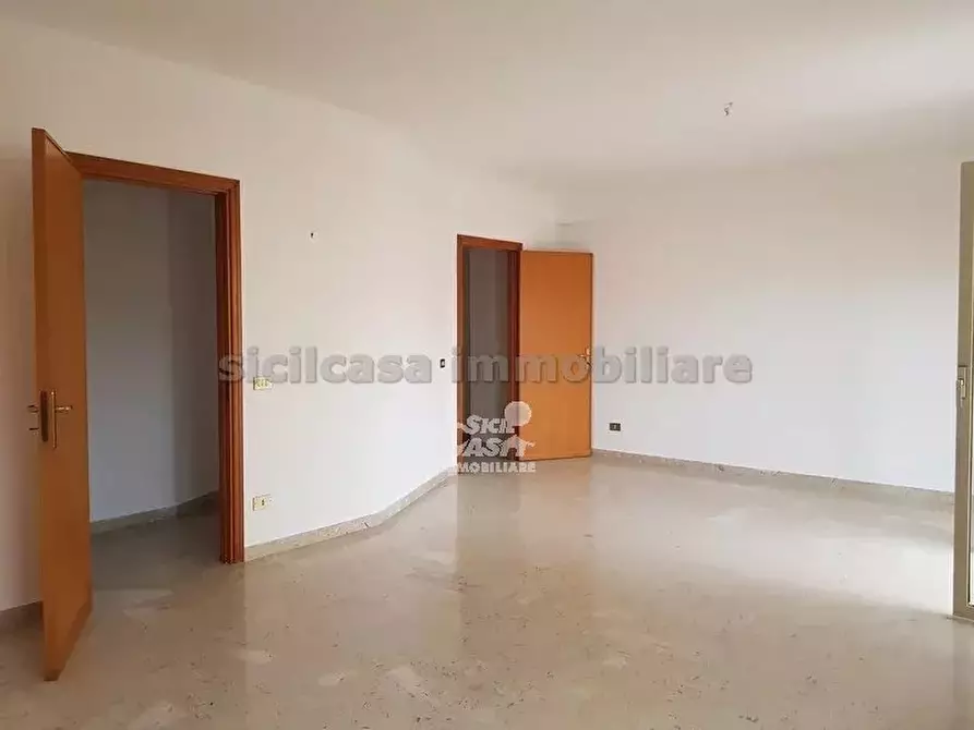 Immagine 1 di Casa trifamiliare in affitto  a Marsala