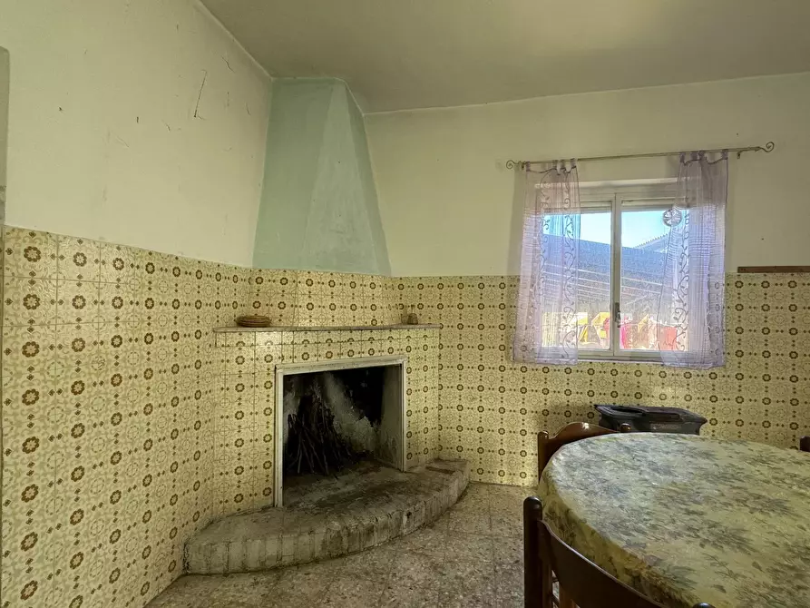 Immagine 8 di Casa trifamiliare in vendita  in via Fratelli Bandiera 25 a Altilia