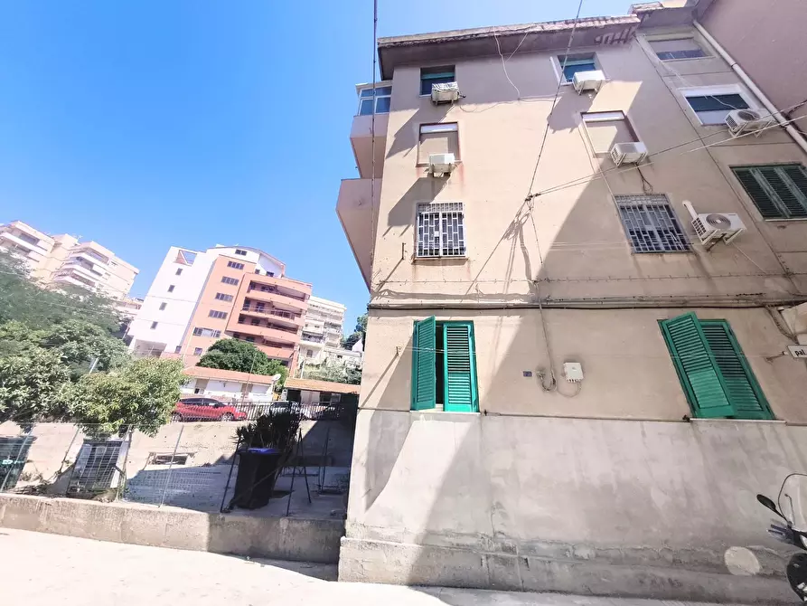 Immagine 1 di Casa trifamiliare in vendita  in Villaggio Svizzero a Messina
