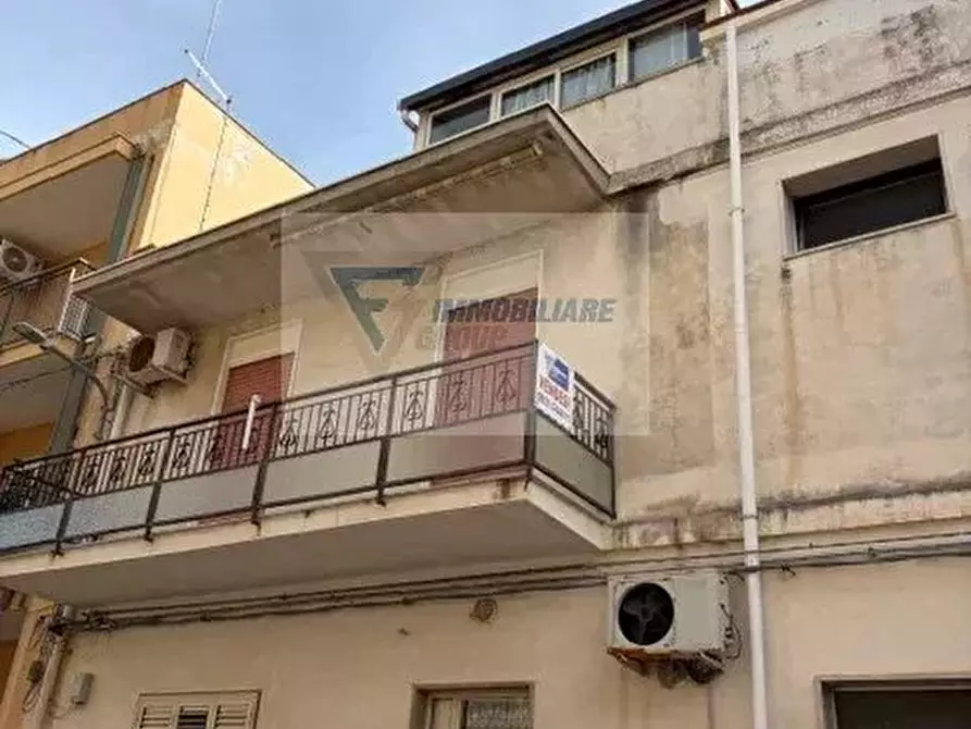 Immagine 2 di Casa trifamiliare in vendita  in Via Giovanna d'Arco a Siracusa