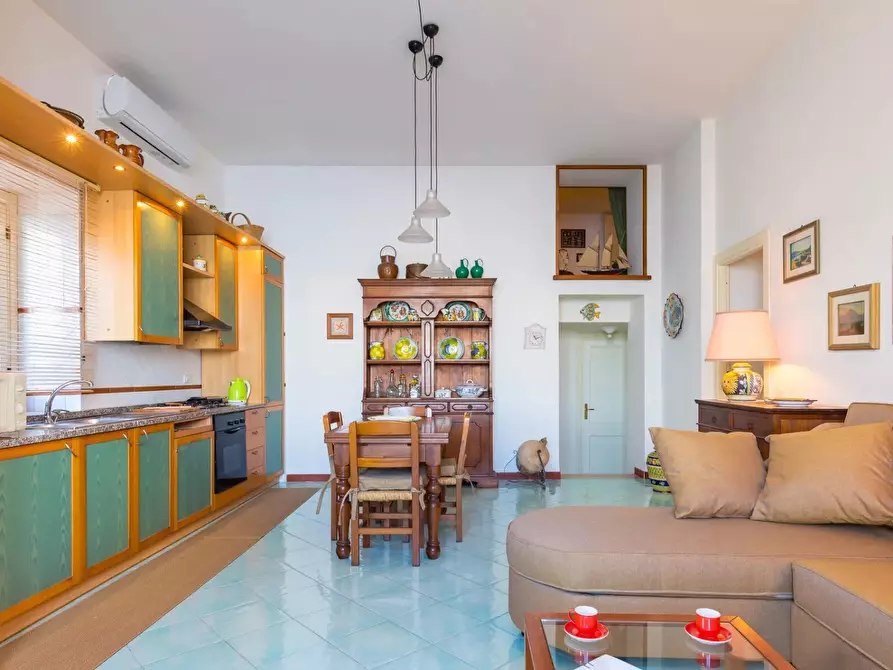 Immagine 4 di Casa trifamiliare in vendita  in via Eddomade, 39. a Casamicciola Terme