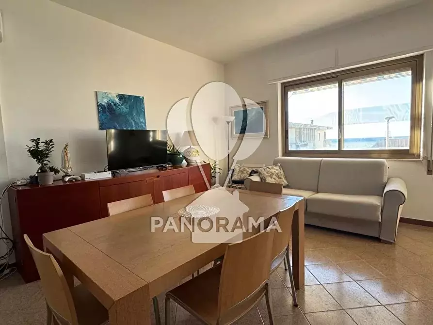 Immagine 11 di Casa trifamiliare in vendita  in Viale di Calatubo a Alcamo