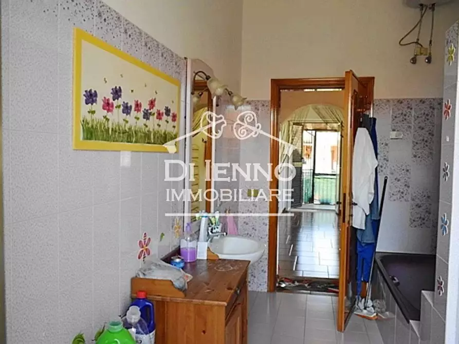 Immagine 43 di Casa trifamiliare in vendita  a Rignano Flaminio