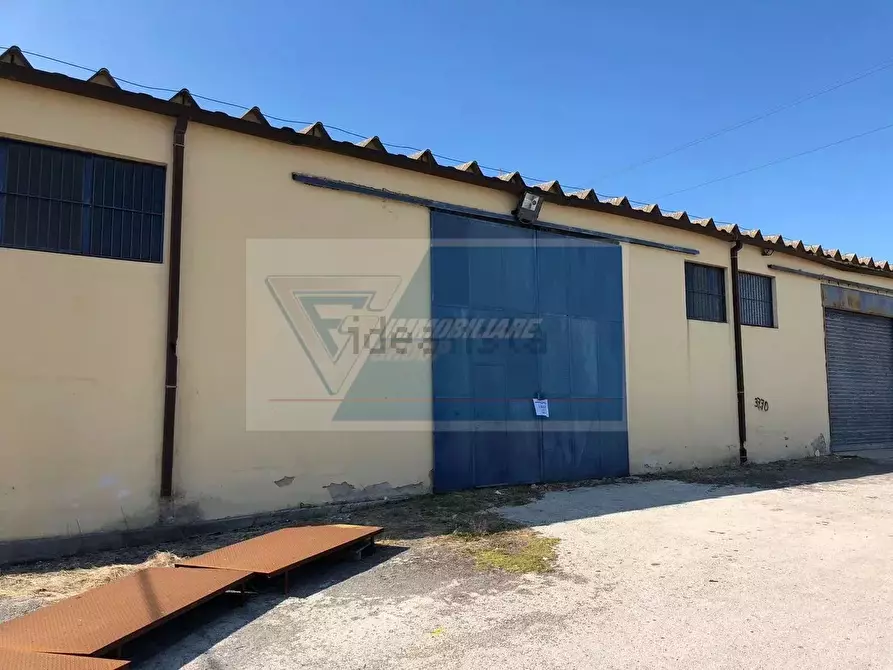 Immagine 3 di Casa trifamiliare in vendita  a Siracusa