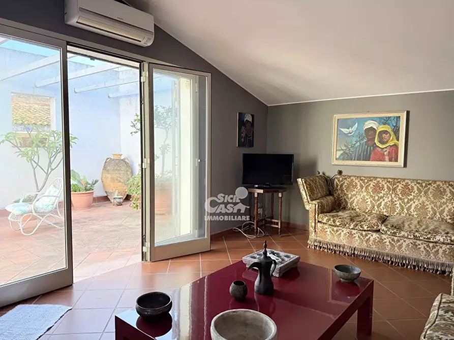 Immagine 16 di Casa trifamiliare in affitto  a Marsala