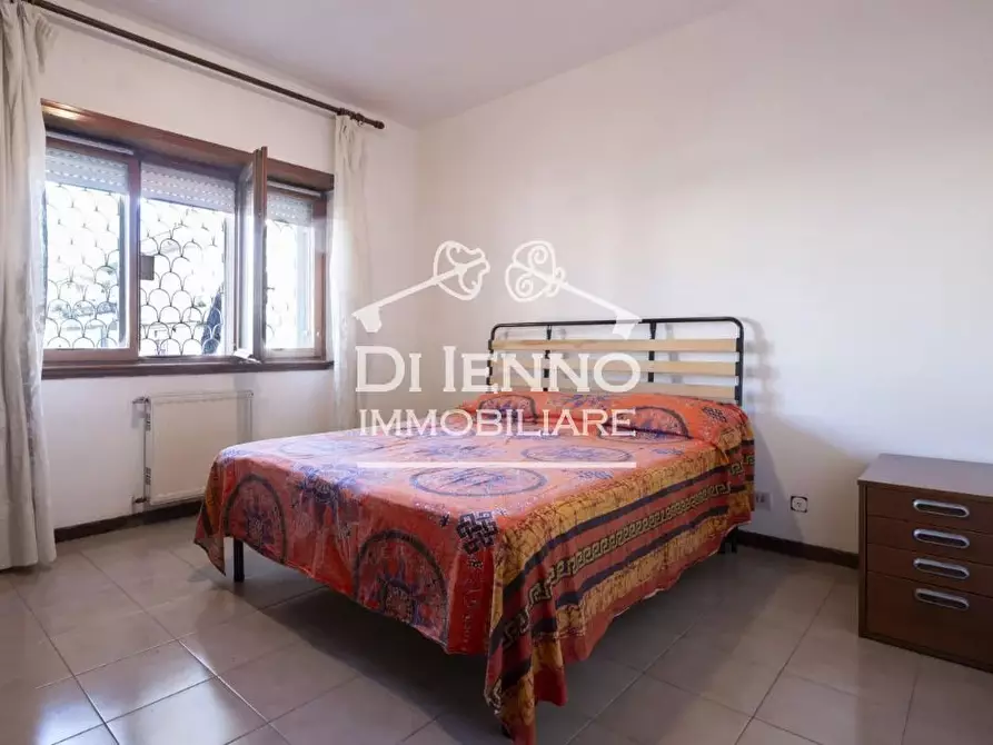 Immagine 17 di Casa trifamiliare in vendita  in Via Renato Mainardi a Roma