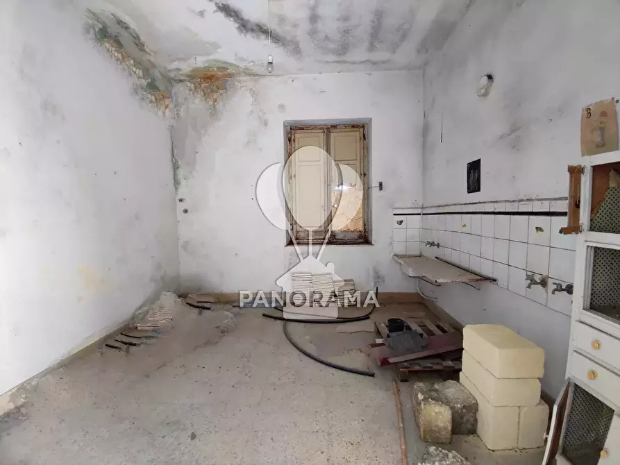 Immagine 19 di Casa trifamiliare in vendita  in Corso dei mille 68 a Alcamo