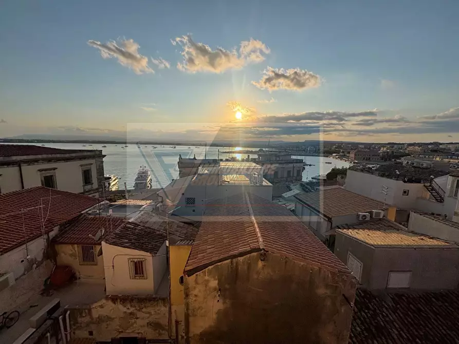 Immagine 5 di Casa trifamiliare in vendita  in Via della Amalfitania a Siracusa