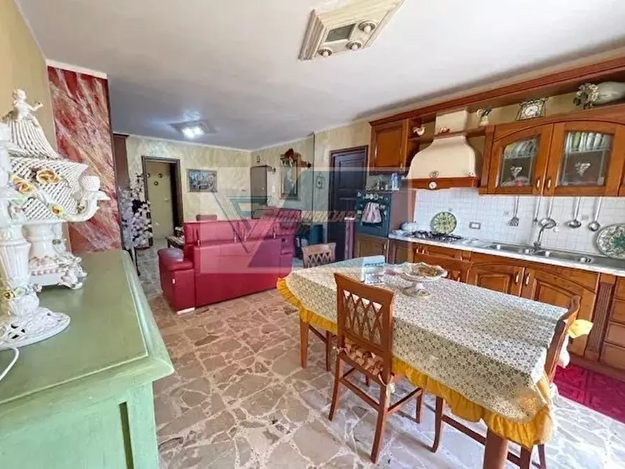 Immagine 3 di Casa trifamiliare in vendita  in Via Della Consolazione a Siracusa