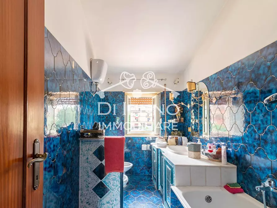 Immagine 11 di Casa trifamiliare in vendita  in Via Castenedolo a Roma