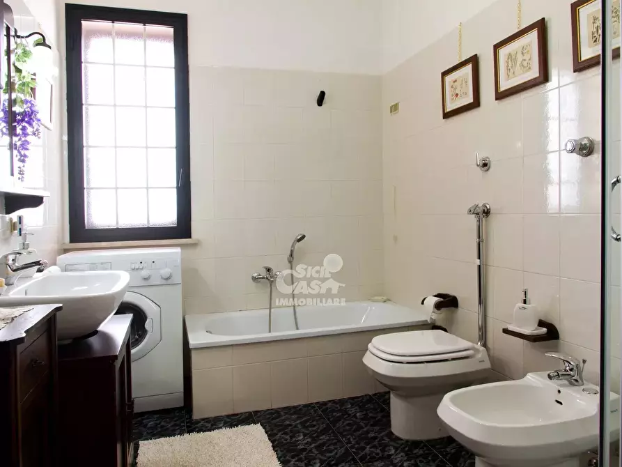 Immagine 23 di Casa trifamiliare in vendita  a Marsala