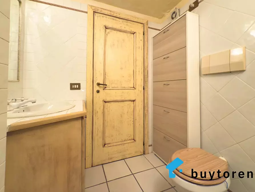 Immagine 12 di Casa trifamiliare in vendita  in Piazza Ginestre a Olbia