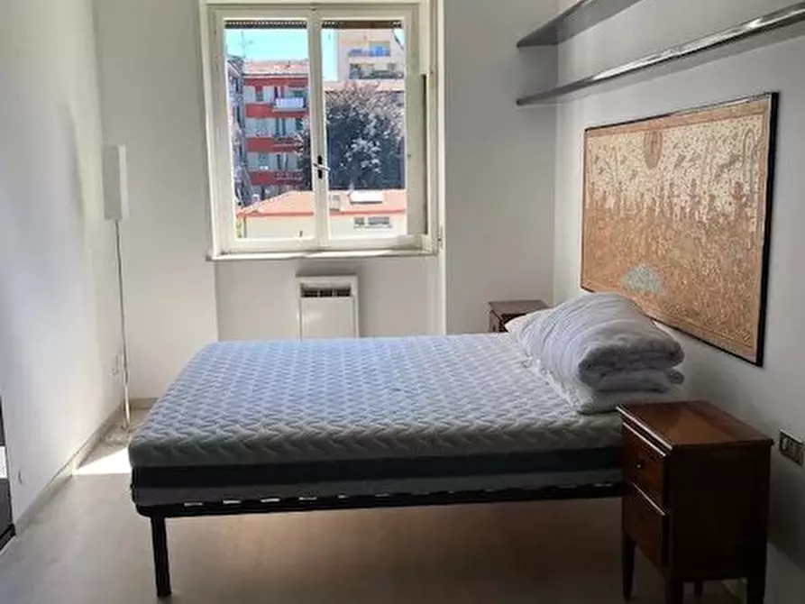 Immagine 2 di Casa trifamiliare in affitto  a Milano