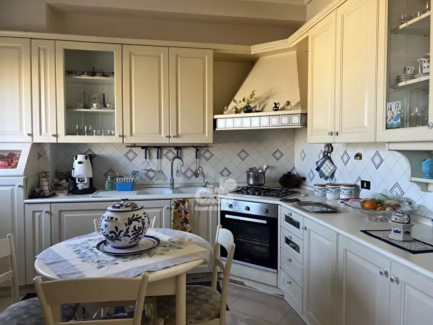 Immagine 3 di Casa trifamiliare in vendita  a Marsala