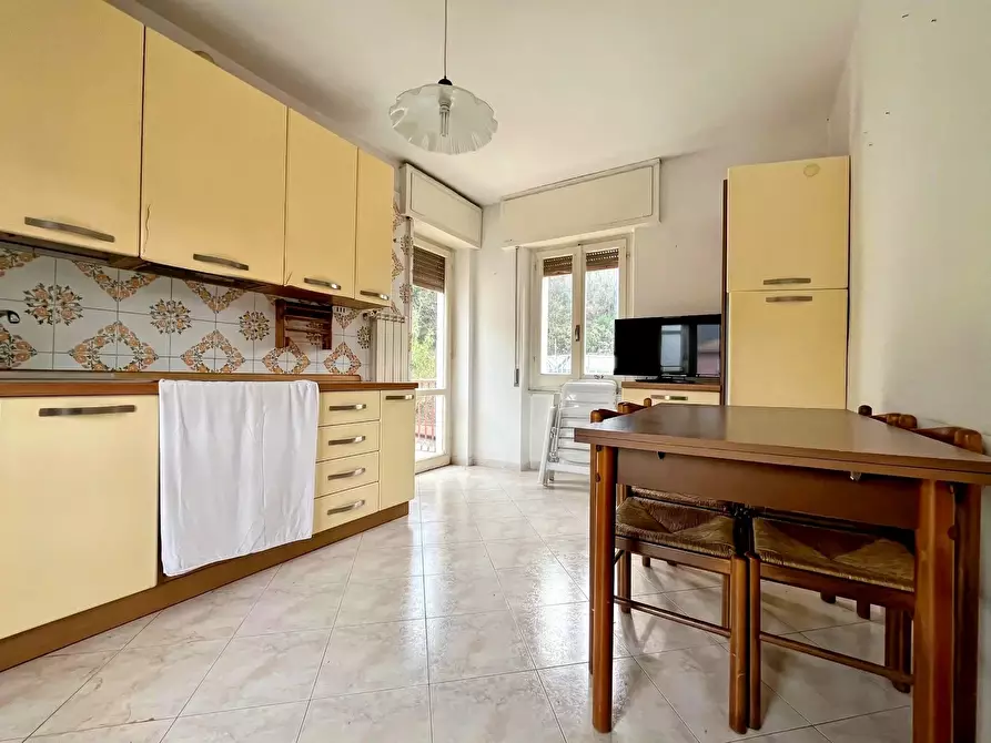 Immagine 9 di Casa trifamiliare in vendita  in Via Brigata Berto San Salvatore a Avegno