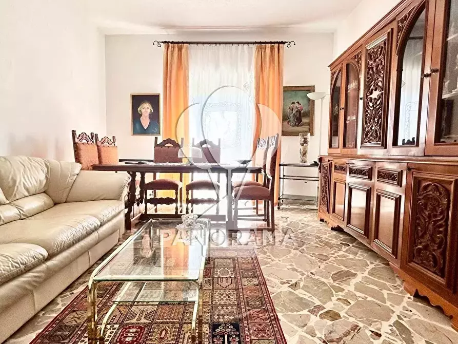 Immagine 17 di Casa trifamiliare in vendita  in Via Francesco Laurana a Alcamo