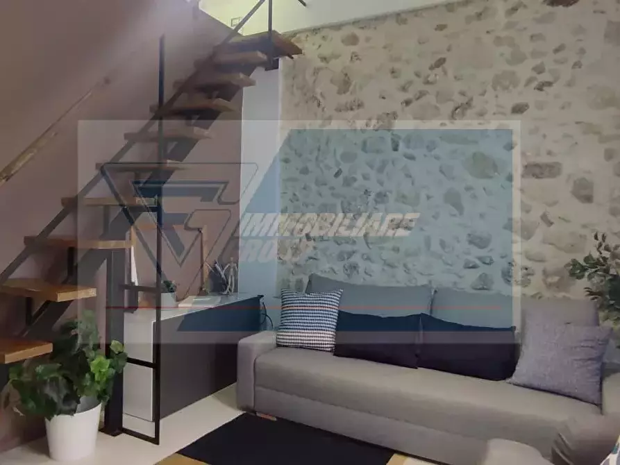 Immagine 5 di Casa trifamiliare in vendita  in Via Cavour a Siracusa