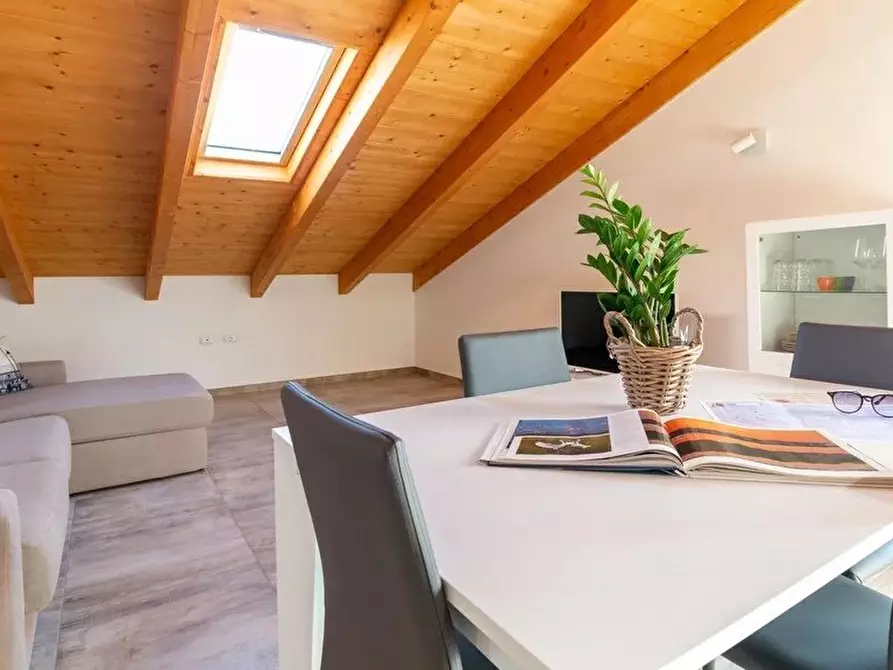 Immagine 5 di Casa trifamiliare in vendita  in Via degli Artigiani, 16 a Oristano