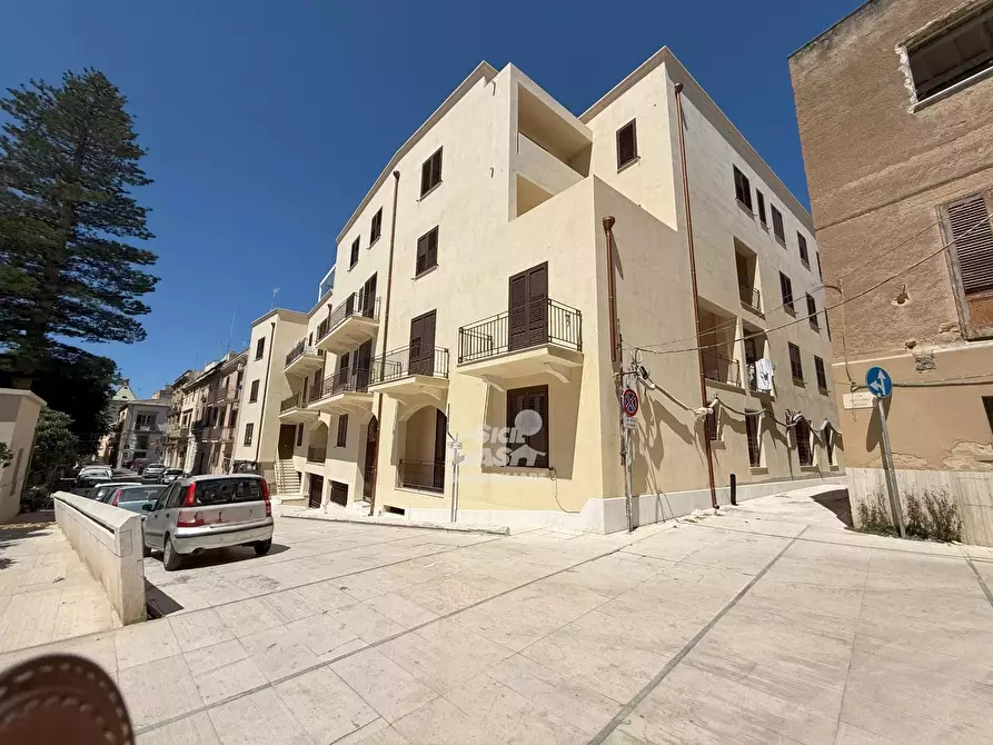 Immagine 2 di Casa trifamiliare in vendita  a Marsala