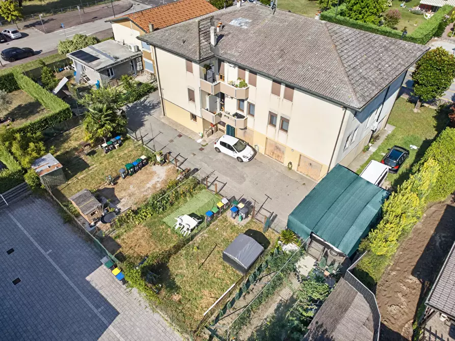 Immagine 48 di Casa trifamiliare in vendita  a Campagna Lupia