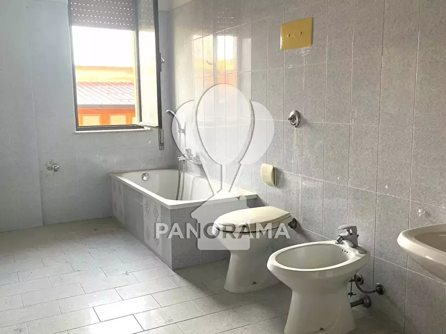 Immagine 3 di Casa trifamiliare in vendita  in via kennedy a Partinico