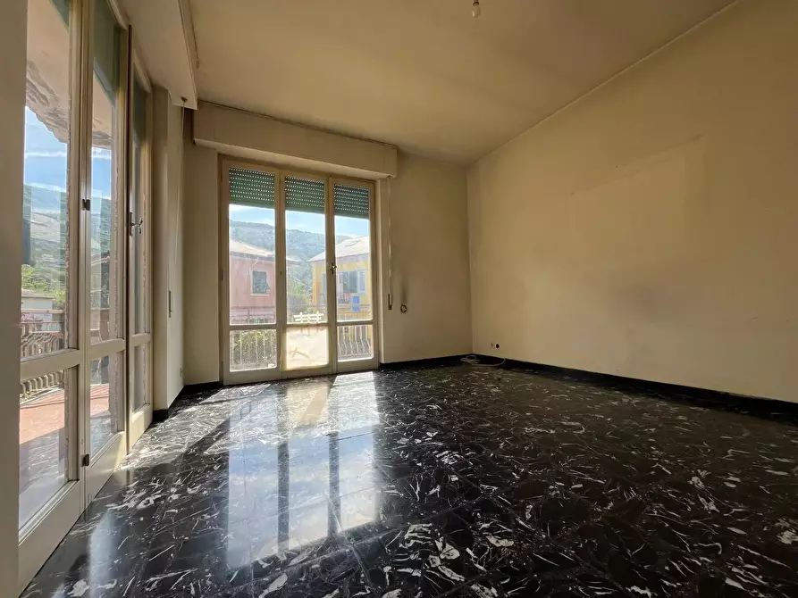 Immagine 1 di Casa trifamiliare in vendita  a Avegno
