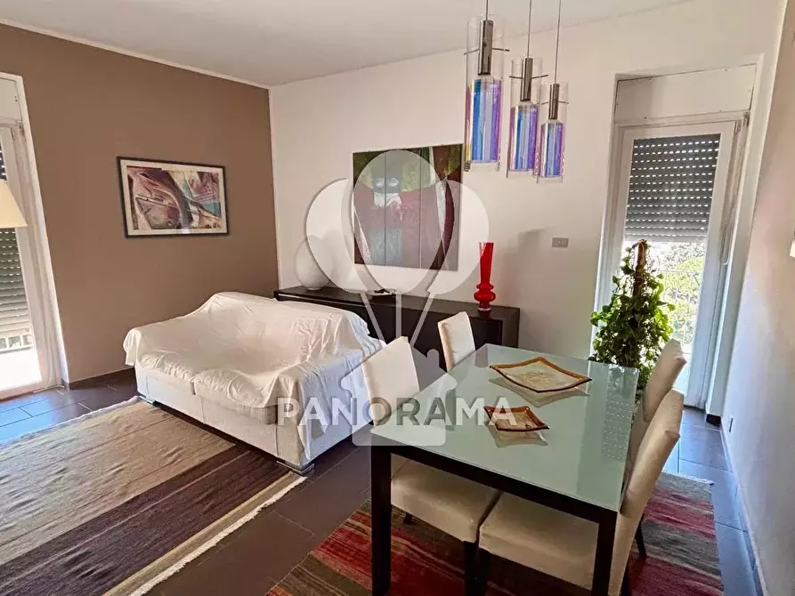 Immagine 1 di Casa trifamiliare in vendita  in Via Raffaello a Palermo