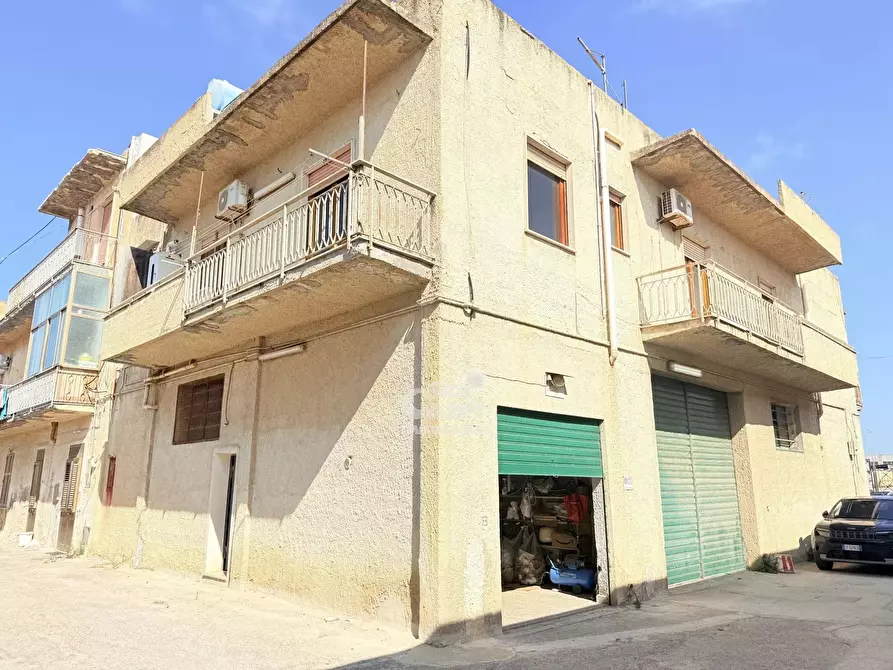 Immagine 40 di Casa trifamiliare in vendita  a Marsala