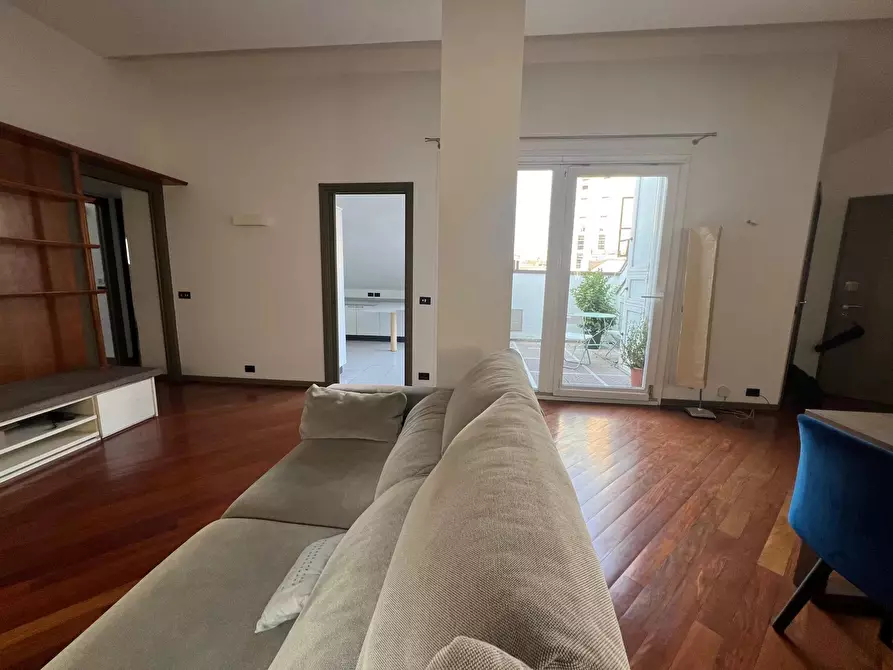 Immagine 5 di Casa trifamiliare in affitto  in Via della Moscova, 10 a Milano