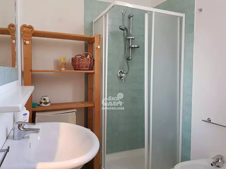 Immagine 15 di Casa trifamiliare in affitto  a Marsala