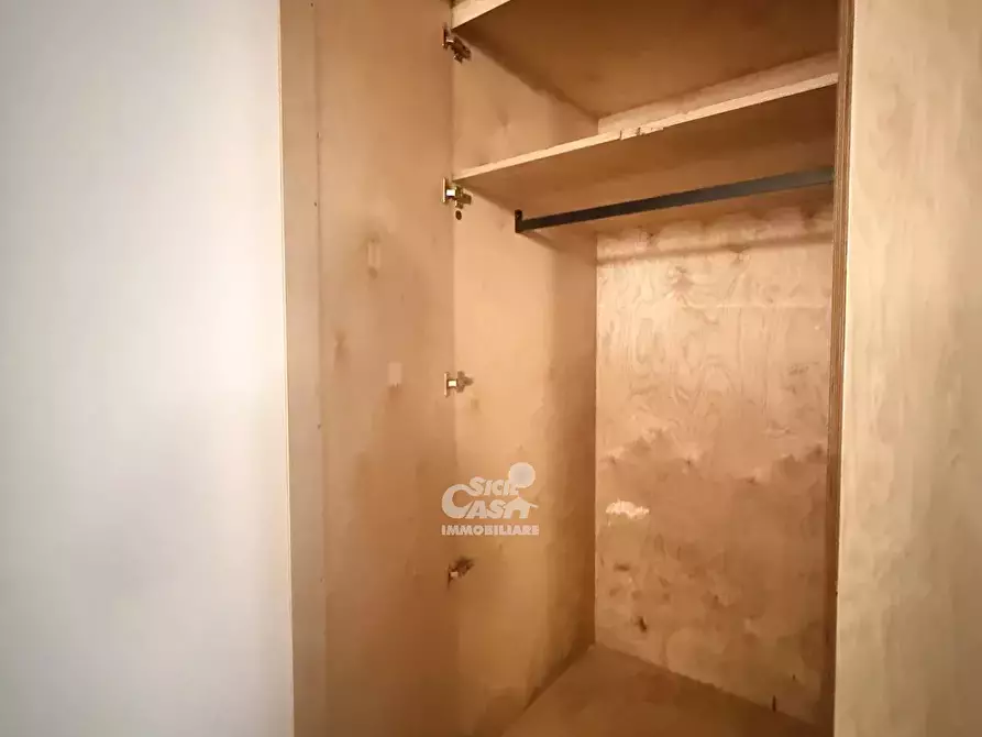 Immagine 28 di Casa trifamiliare in affitto  a Marsala