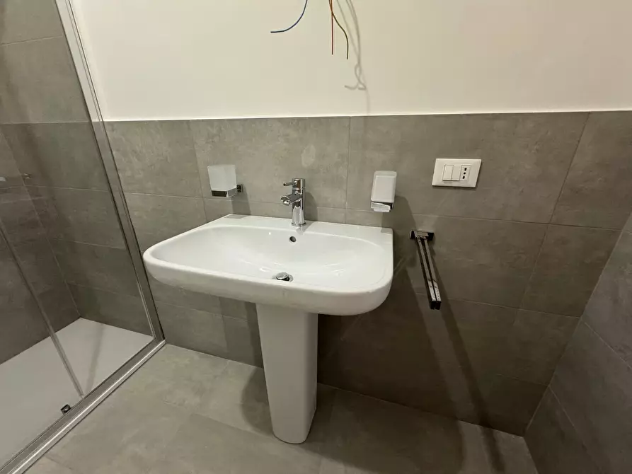 Immagine 38 di Casa trifamiliare in affitto  in Via Giovanni Lulli a Milano