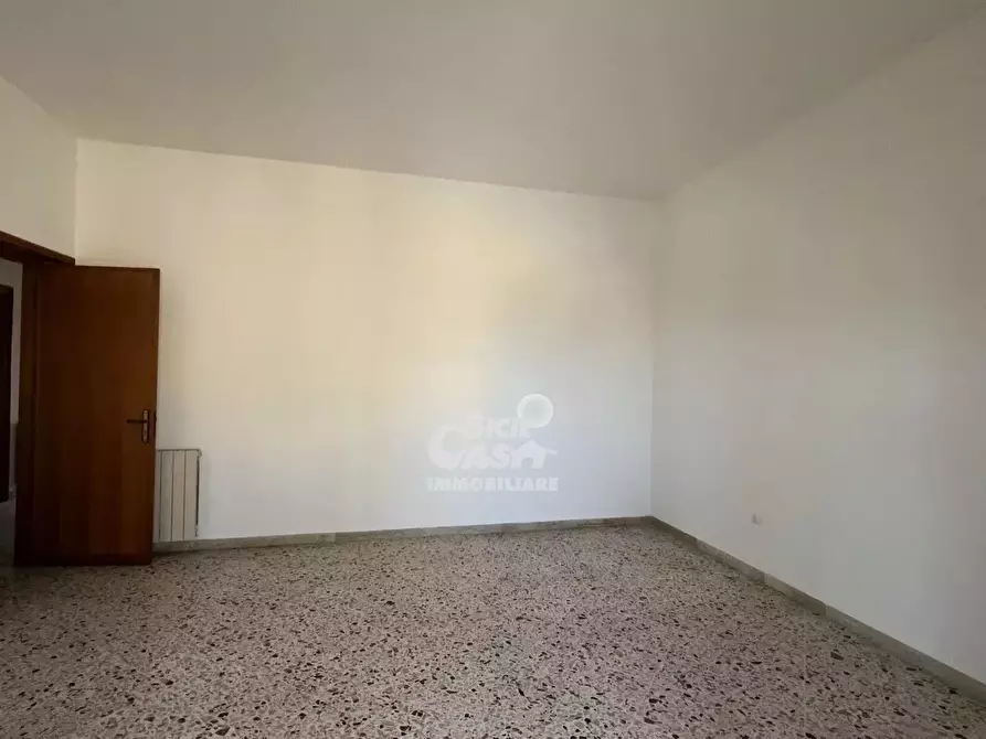 Immagine 9 di Casa trifamiliare in affitto  a Marsala