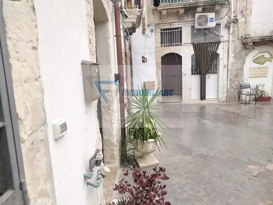 Immagine 2 di Casa trifamiliare in vendita  in Via Dione a Siracusa