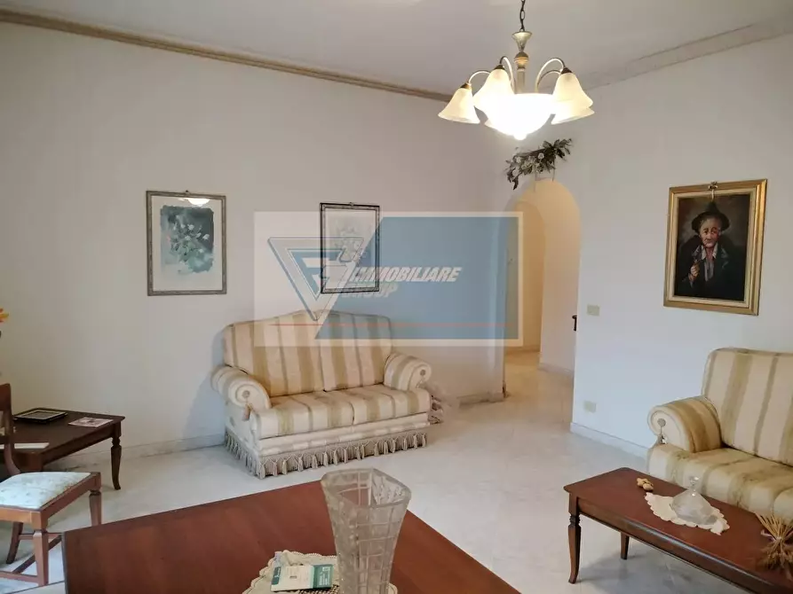 Immagine 2 di Casa trifamiliare in vendita  in Via Carso a Siracusa