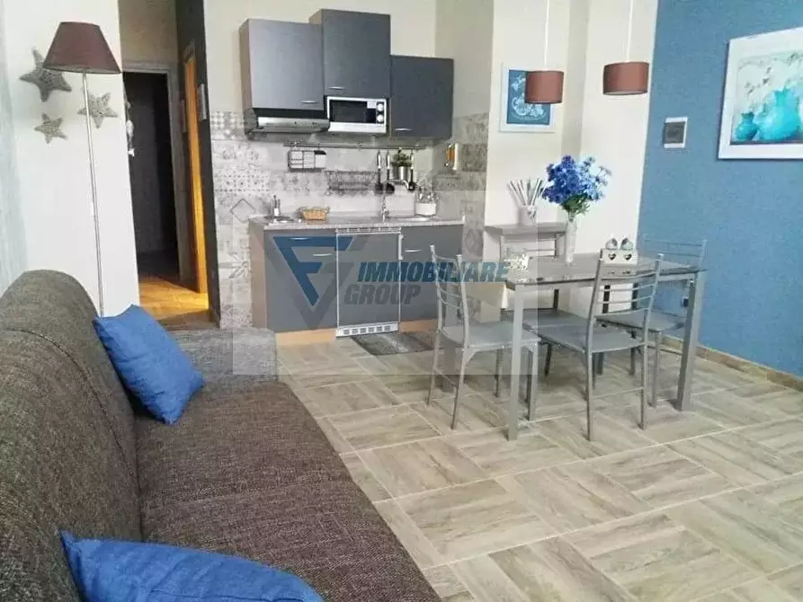 Immagine 1 di Casa trifamiliare in affitto  in Via Elorina a Siracusa