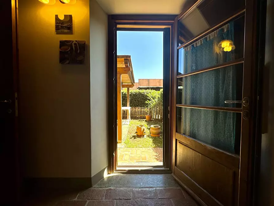 Immagine 25 di Casa trifamiliare in vendita  in via Aurelia Sud, 55. a San Vincenzo