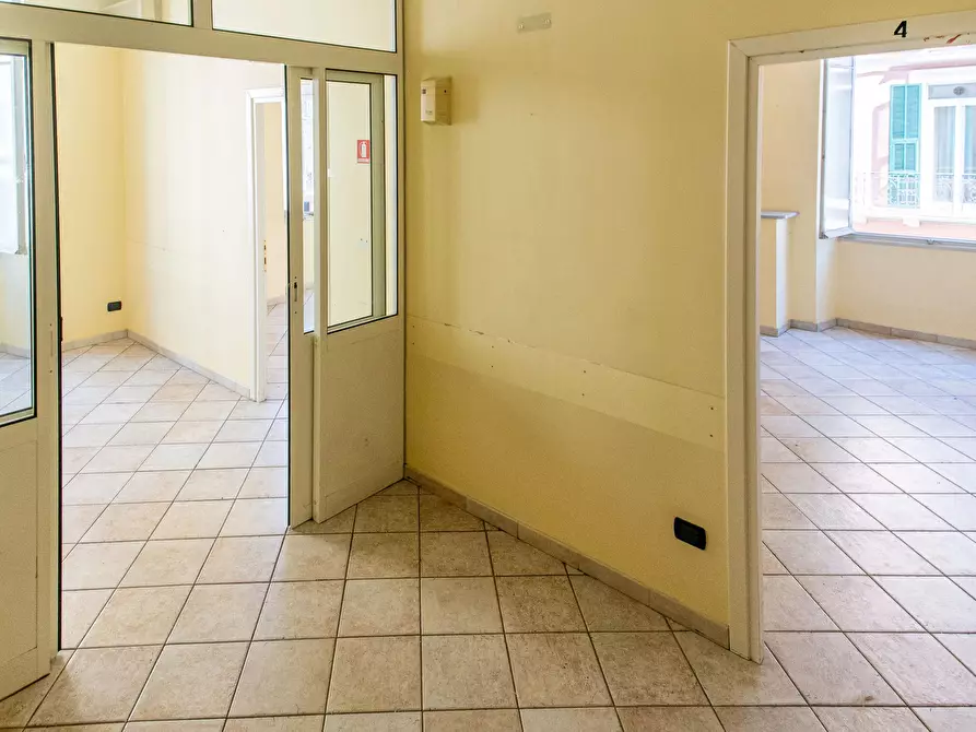 Immagine 15 di Casa trifamiliare in vendita  in Via Roma, 5 a Bordighera